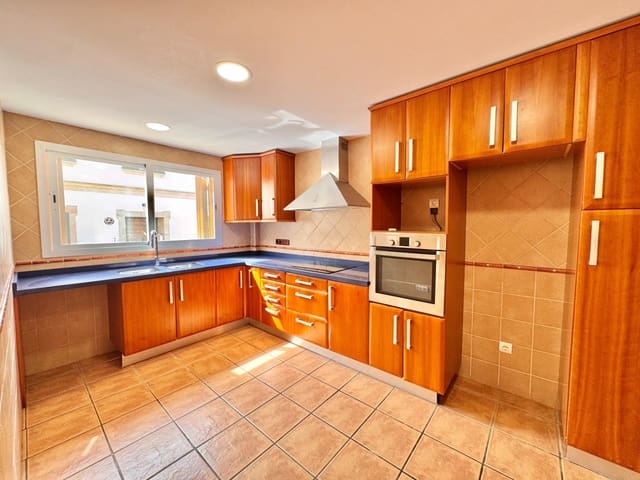 3 bedroom Terraced Villa for sale in Sant Jordi, Palma de Mallorca - € 420,000 (Ref: 9686381)