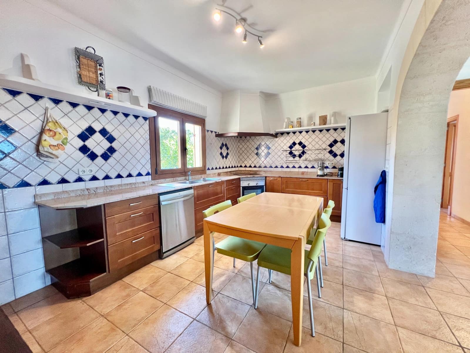 4 bedroom Finca/Country House for rent in Campos with pool garage - € 3,000 (Ref: 9690567)