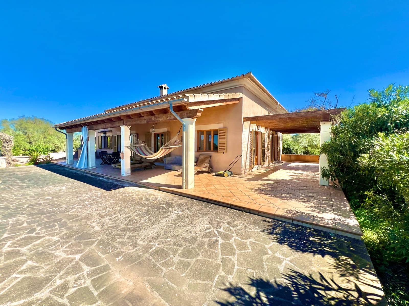 4 bedroom Finca/Country House for rent in Campos with pool garage - € 3,000 (Ref: 9690567)