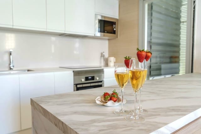 Apartamento de 4 habitaciones en Cala Vinyes / Cala Vinyas / Cala Viñas, Calvià en venta con piscina garaje - 895.000 € (Ref: 9690569)