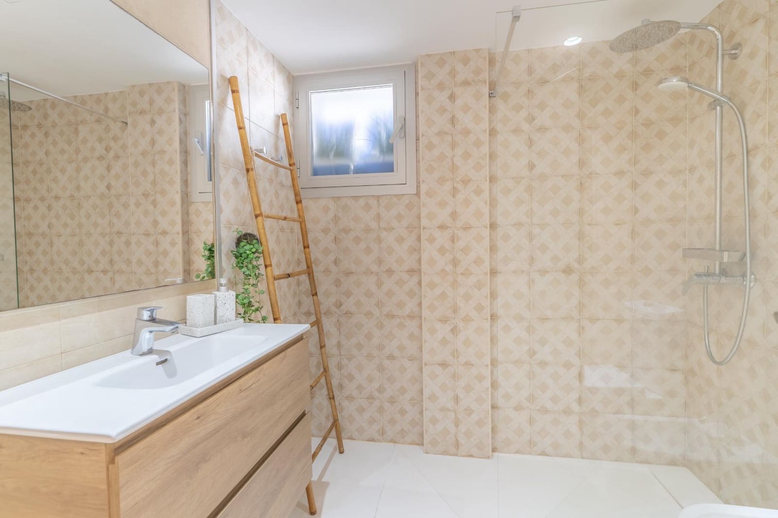 4 Zimmer Apartment zu verkaufen in Cala Vinyes / Cala Vinyas / Cala Vinas mit Pool Garage - 895.000 € (Ref: 9690569)