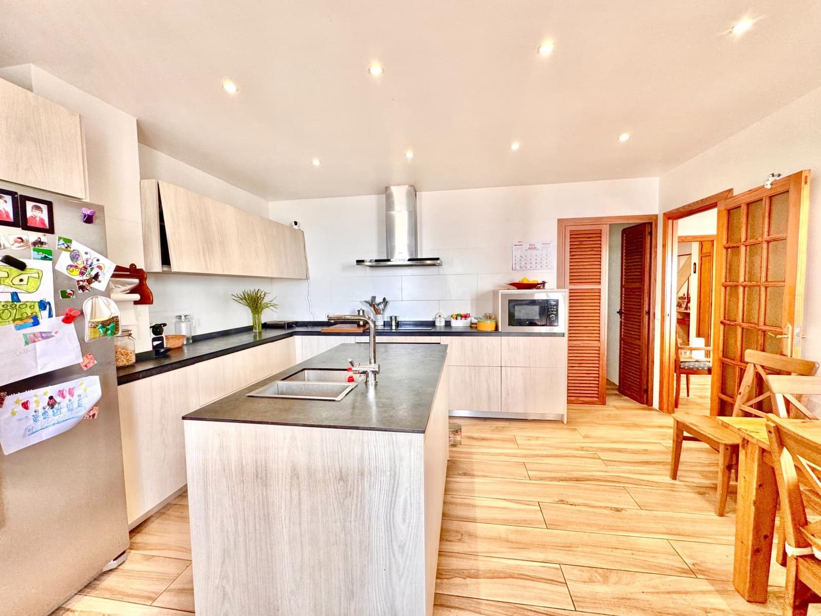 3 soverom Strandleiligheter til salgs i Palma de Mallorca med garasje - € 1 300 000 (Ref: 9690570)