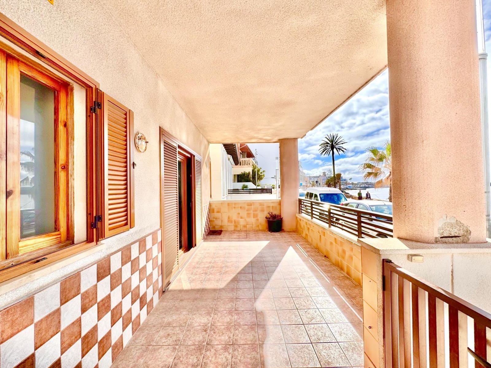 3 bedroom Beach Apartment for sale in Palma de Mallorca with garage - € 1,299,000 (Ref: 9690570)