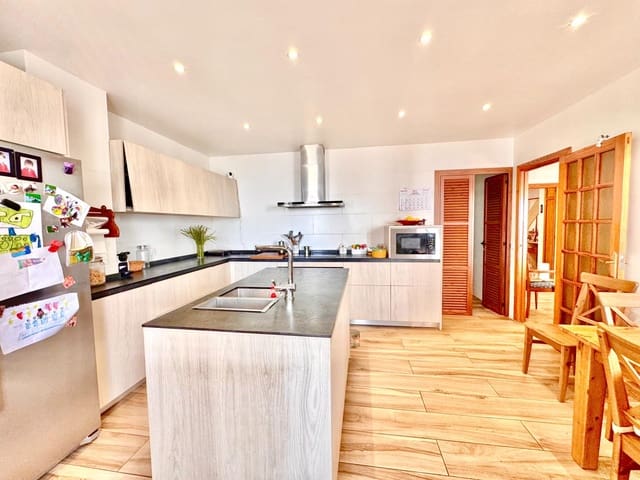 3 quarto Apartamento de Praia para venda em Palma de Mallorca com garagem - 1 260 000 € (Ref: 9690570)