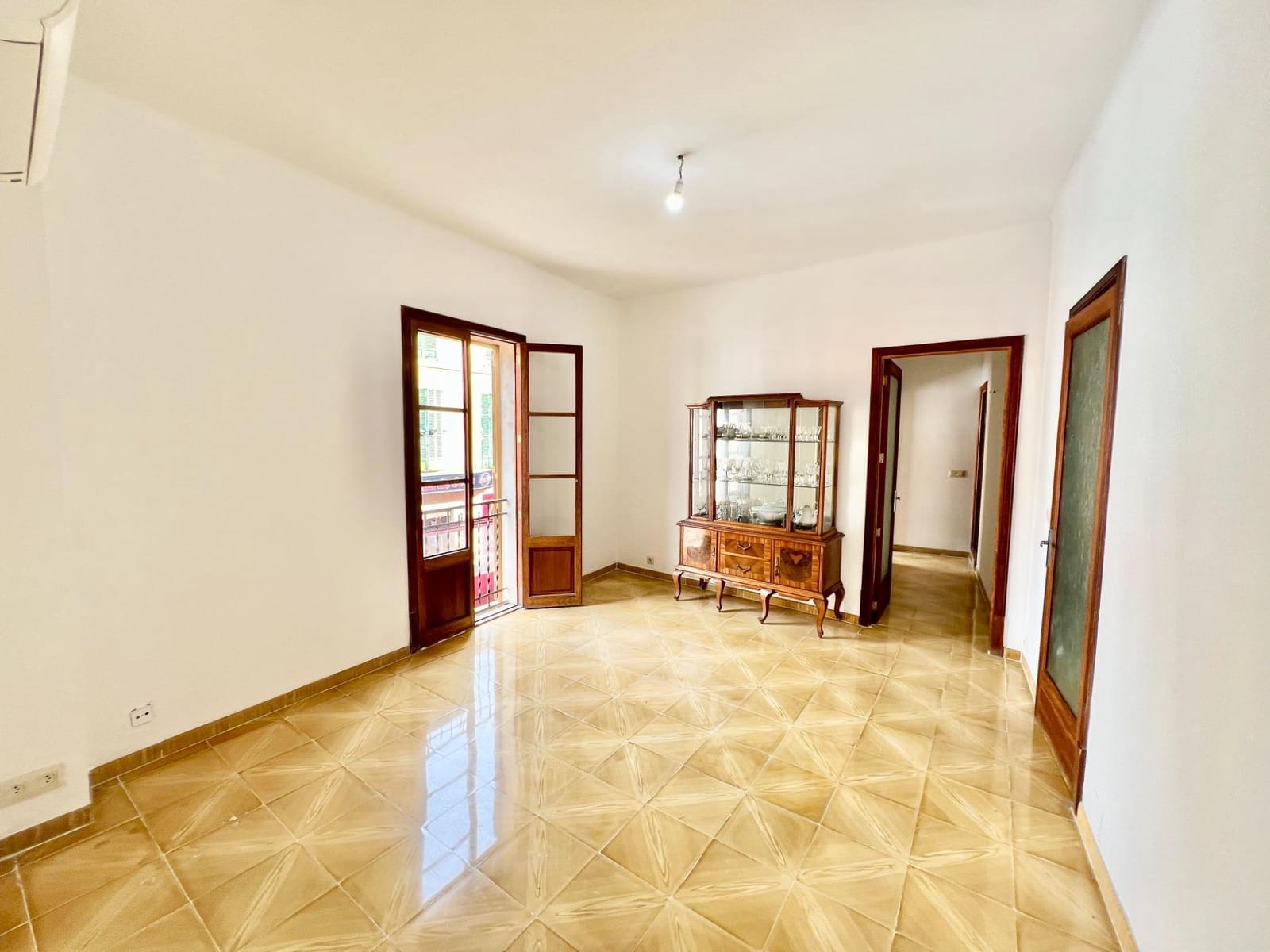 3 bedroom Flat for rent in Campos - € 1,200 (Ref: 9695296)