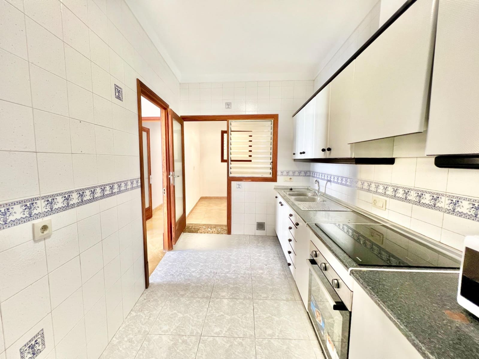 3 bedroom Flat for rent in Campos - € 1,200 (Ref: 9695296)