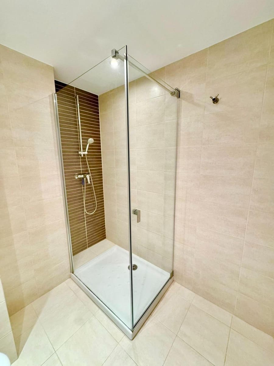 2 quarto Apartamento para arrendar em El Toro / Port Adriano - 2 000 € (Ref: 9711936)