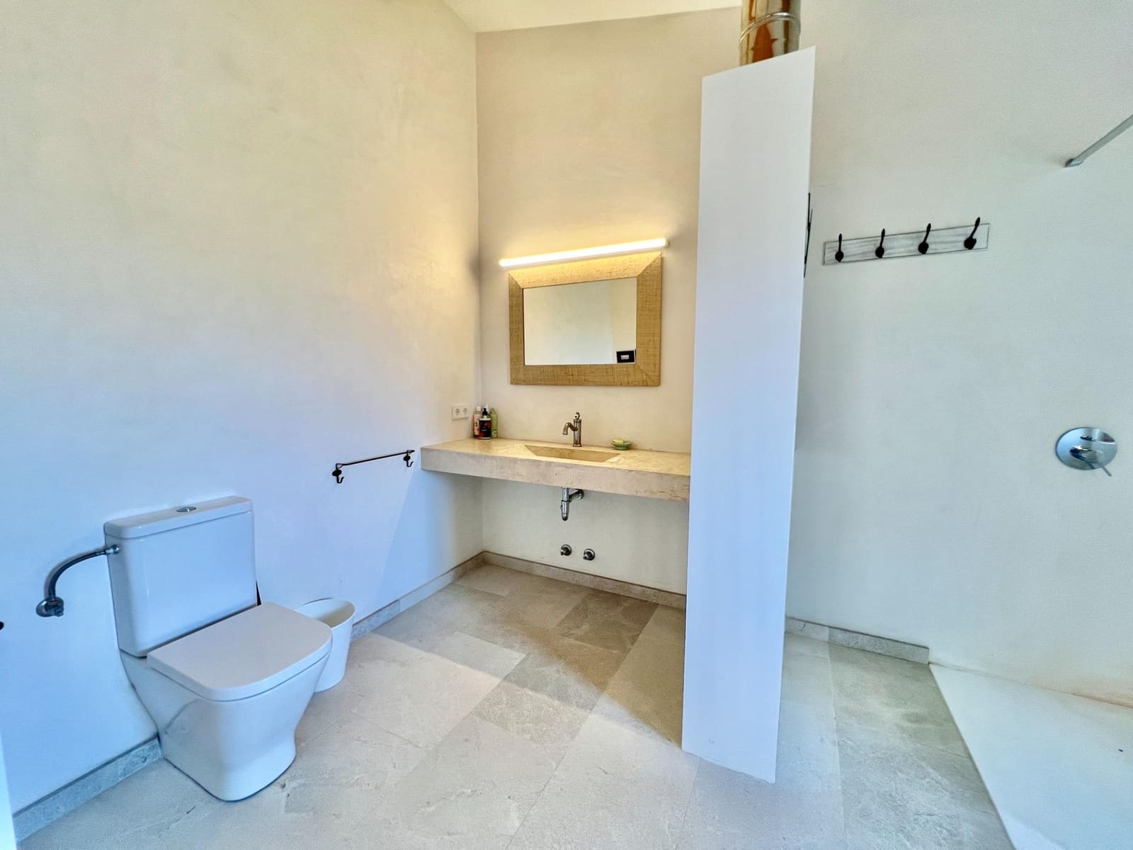 2 bedroom Finca/Country House for sale in Porreres - € 675,000 (Ref: 9721661)