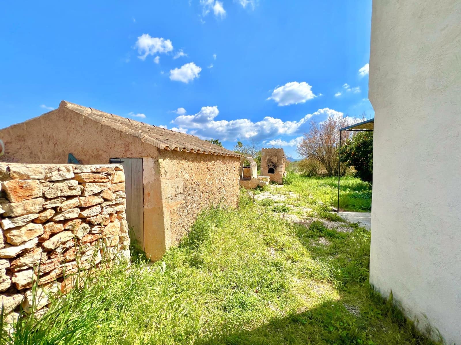 2 bedroom Finca/Country House for sale in Porreres - € 675,000 (Ref: 9721661)
