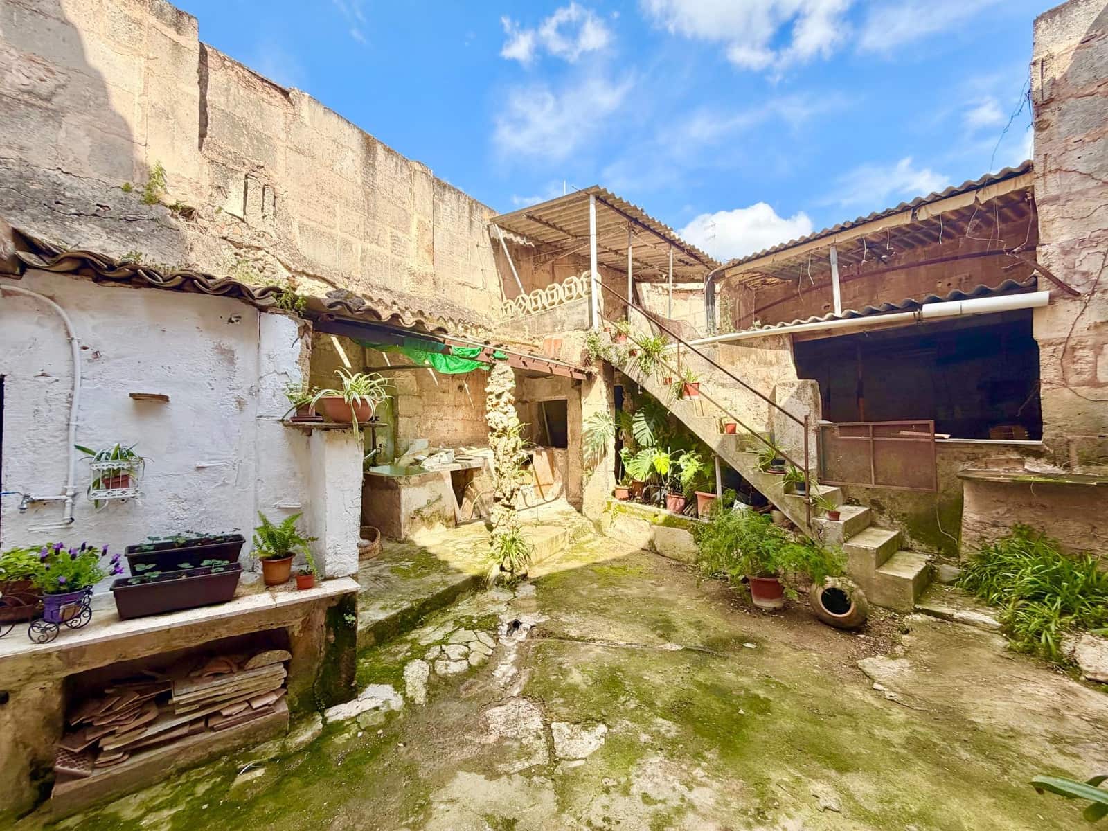 4 bedroom Finca/Country House for sale in Porreres with garage - € 990,000 (Ref: 9721662)