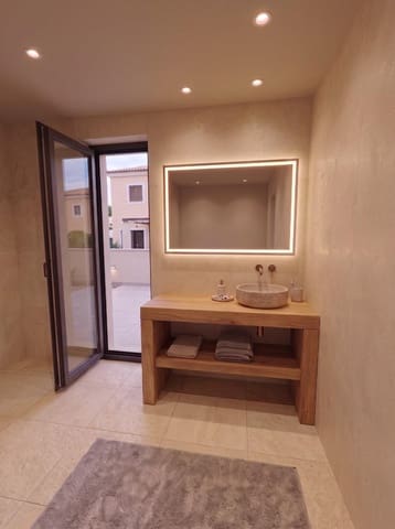 3 sypialnia Willa na sprzedaż w Campos z basenem garażem - 1 275 000 € (Ref: 9732073)