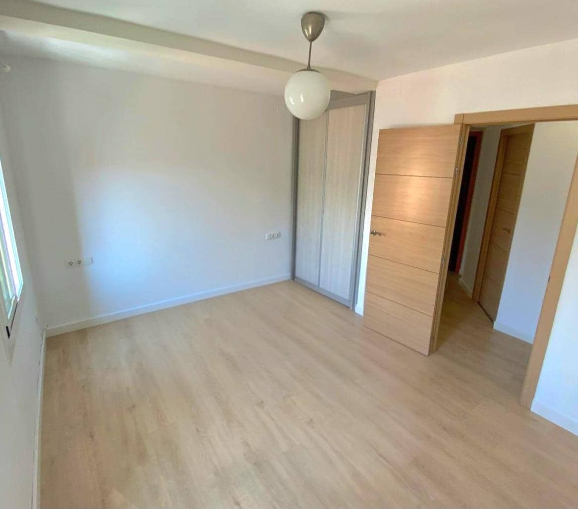 2 bedroom Flat for sale in Palma de Mallorca - € 309,000 (Ref: 9738529)