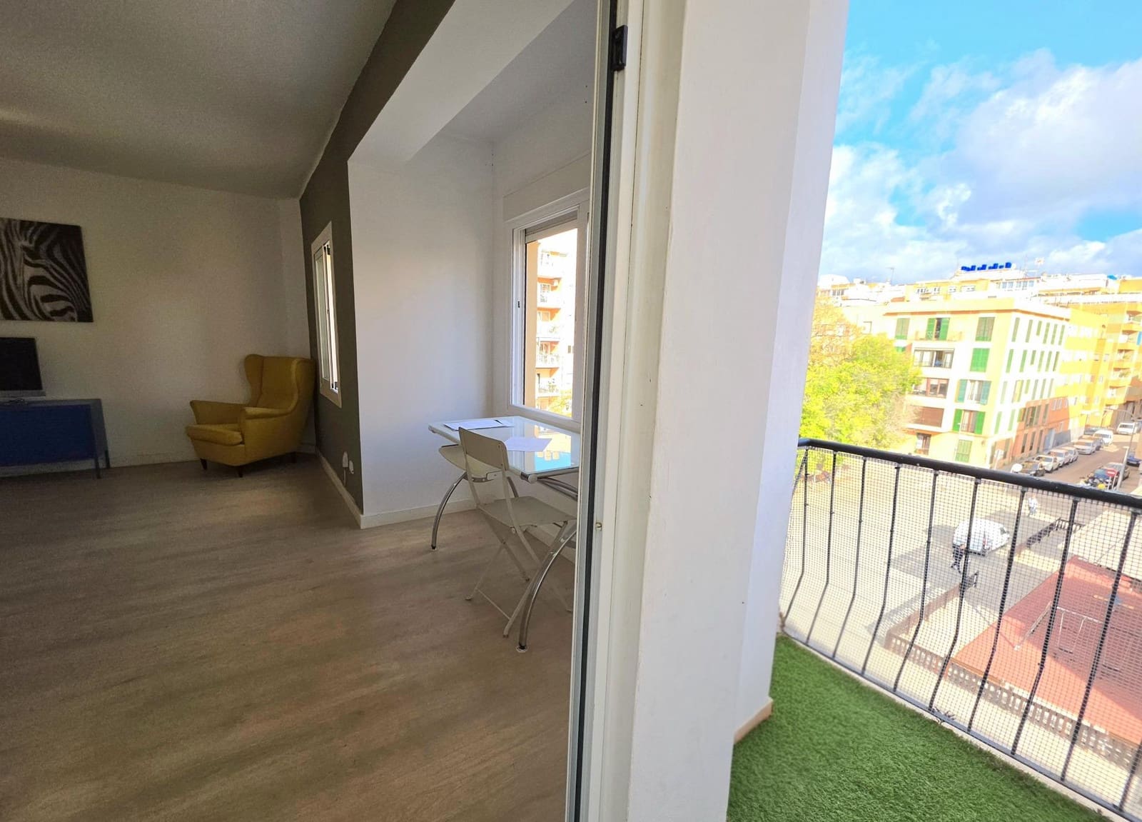 2 bedroom Flat for sale in Palma de Mallorca - € 309,000 (Ref: 9738529)