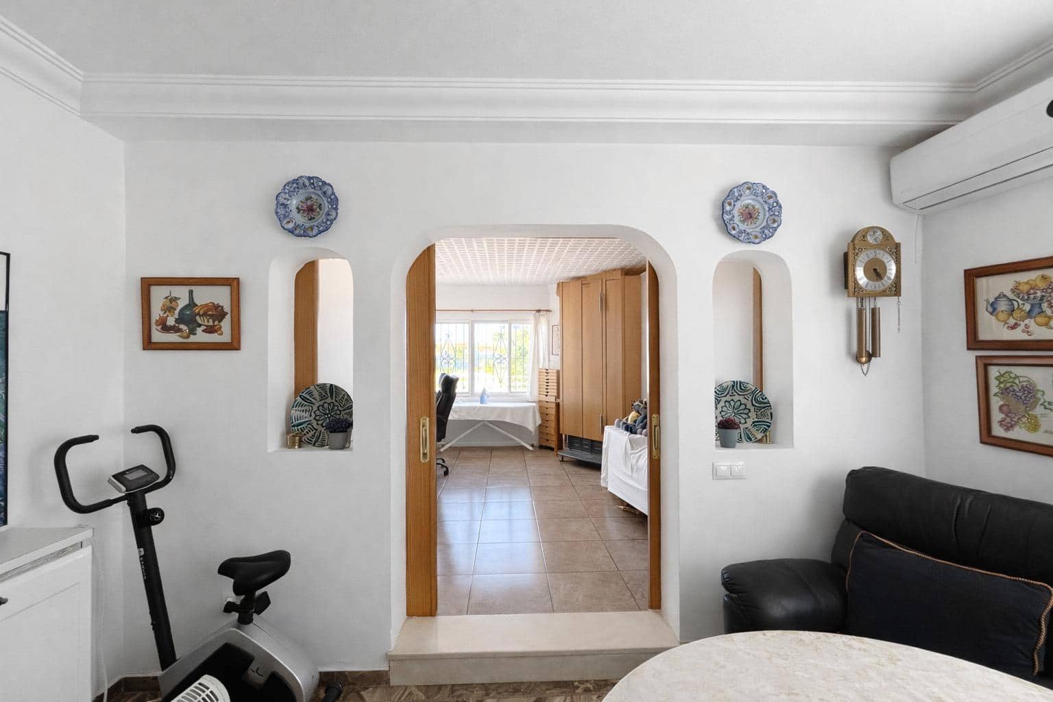 9 makuuhuone Huvila myytävänä paikassa Les Palmeres mukana uima-altaan 
autotalli - 895 000 € (Ref: 9744127)