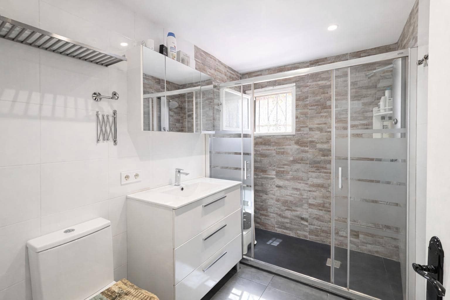 9 makuuhuone Huvila myytävänä paikassa Les Palmeres mukana uima-altaan 
autotalli - 895 000 € (Ref: 9744127)