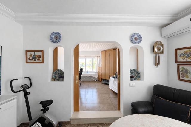 9 soverom Villa til salgs i Les Palmeres, Llucmajor med svømmebasseng garasje - € 895 000 (Ref: 9744127)