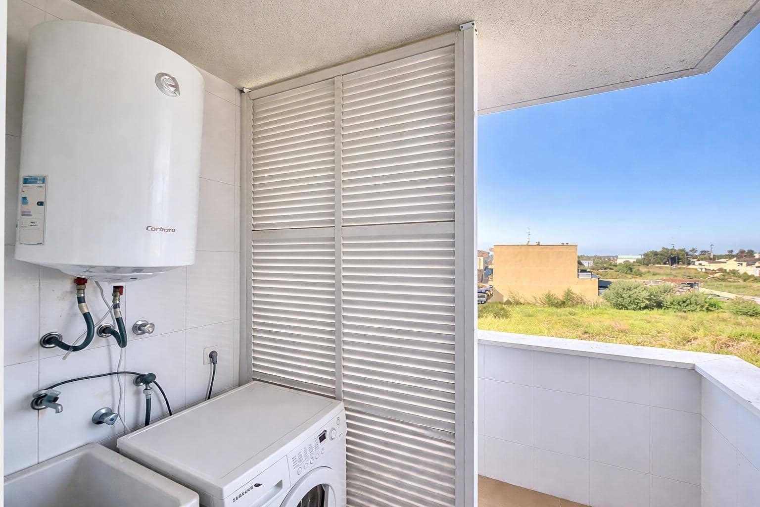 2 bedroom Flat for sale in Campos - € 300,000 (Ref: 9755620)