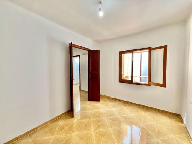 3 sovrum Lägenhet att hyra i Campos - 1 200 € (Ref: 9758931)