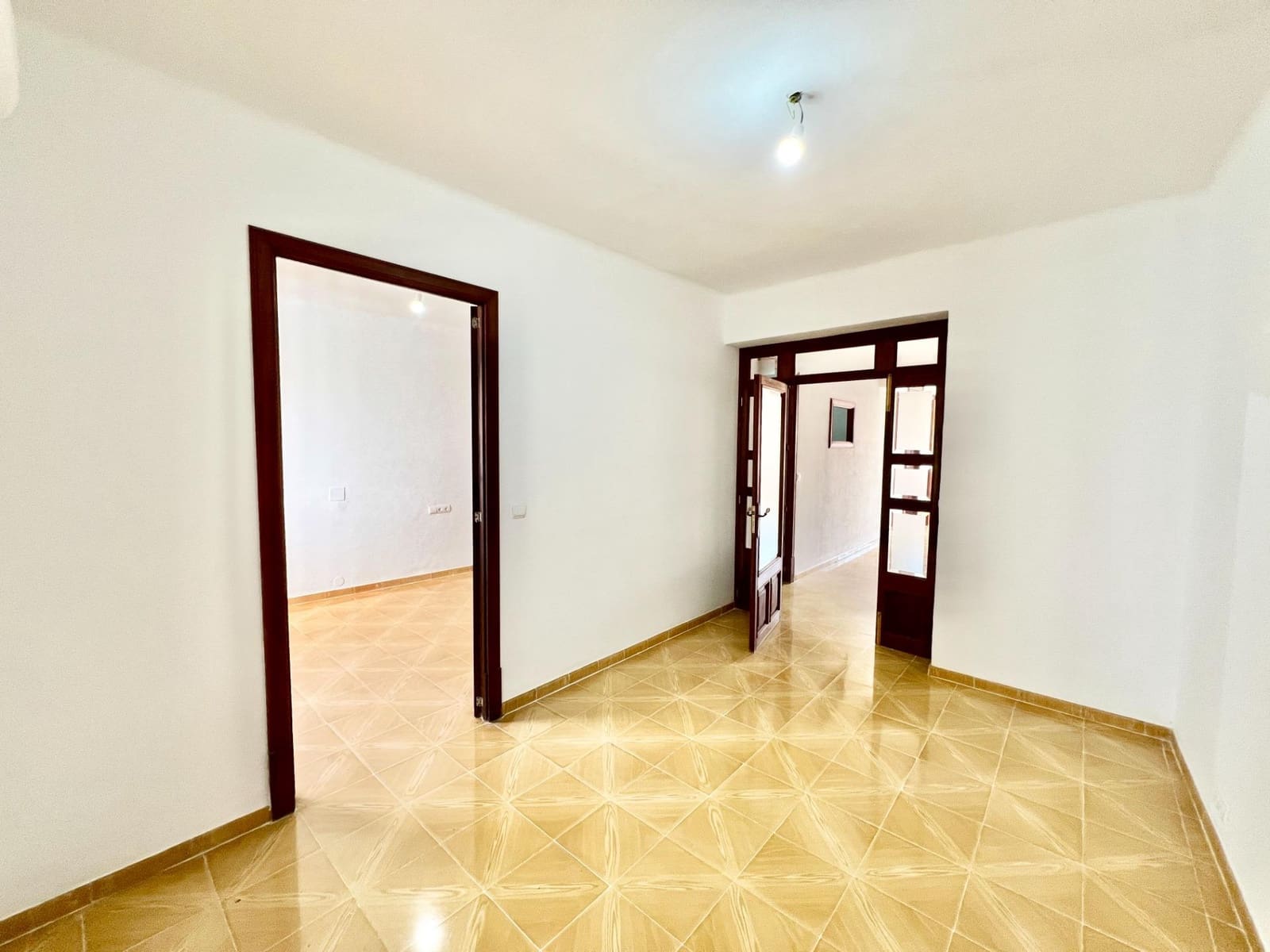 3 sovrum Lägenhet att hyra i Campos - 1 200 € (Ref: 9758931)