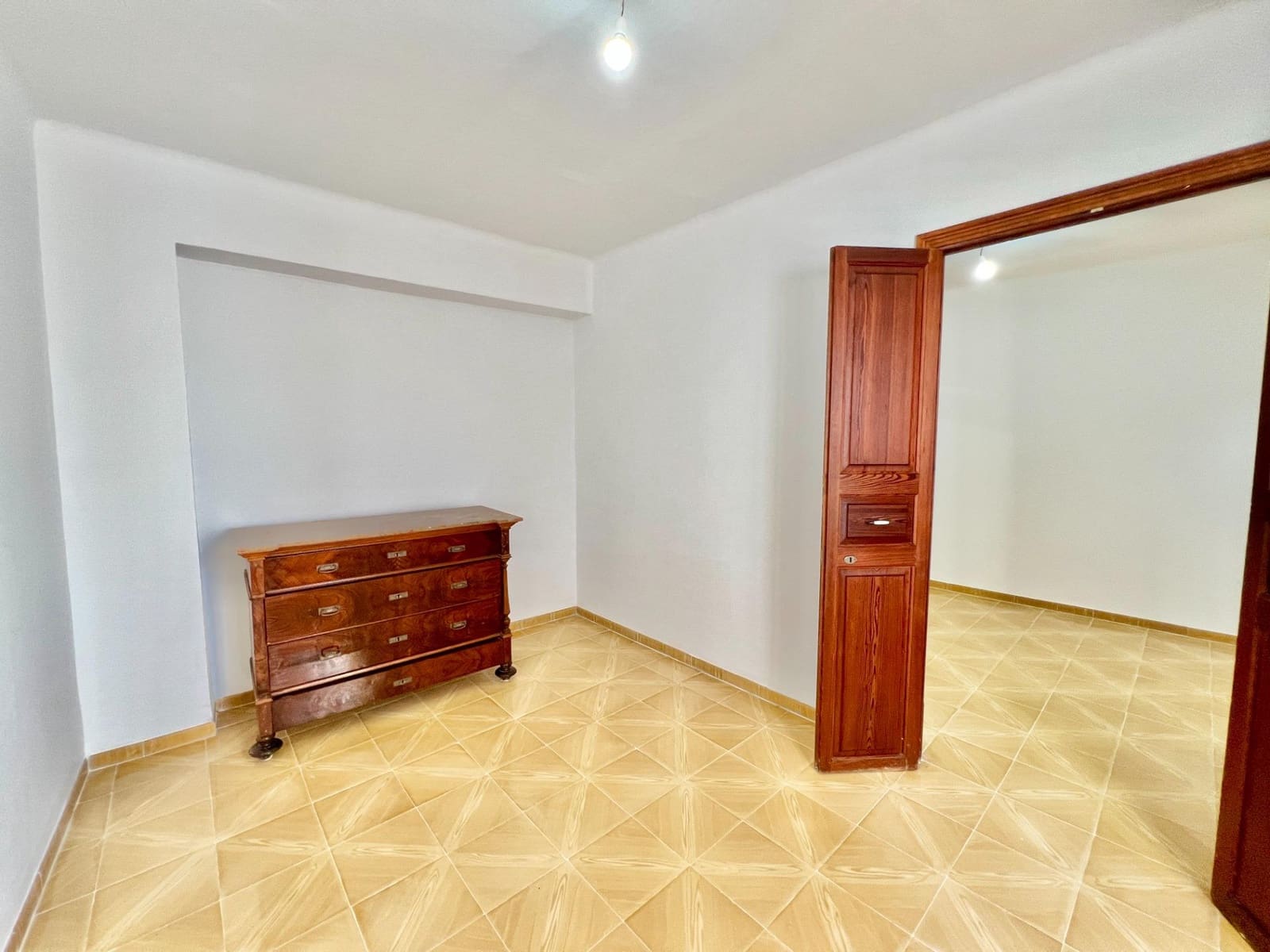 3 sovrum Lägenhet att hyra i Campos - 1 200 € (Ref: 9758931)