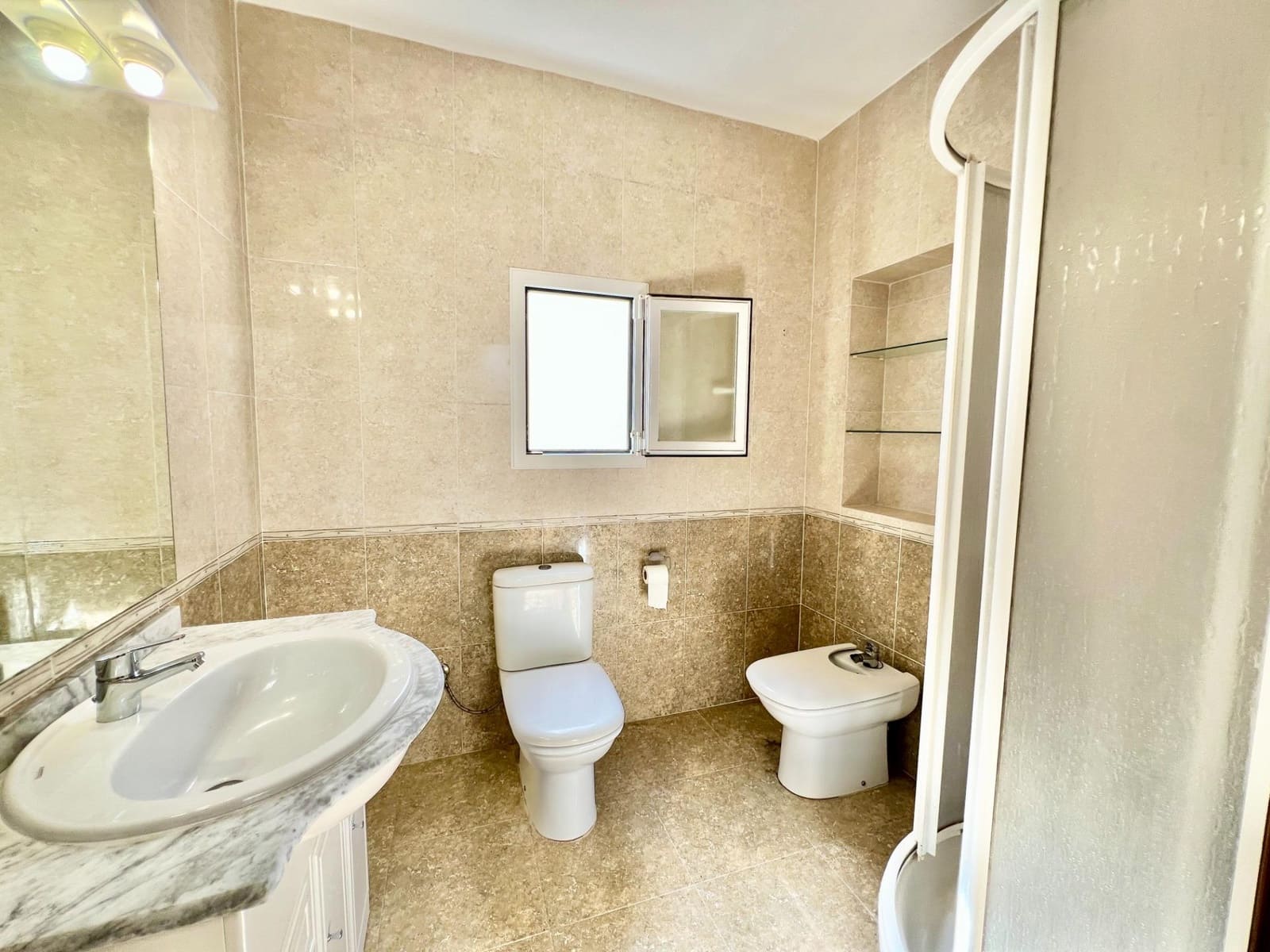 3 sovrum Lägenhet att hyra i Campos - 1 200 € (Ref: 9758931)