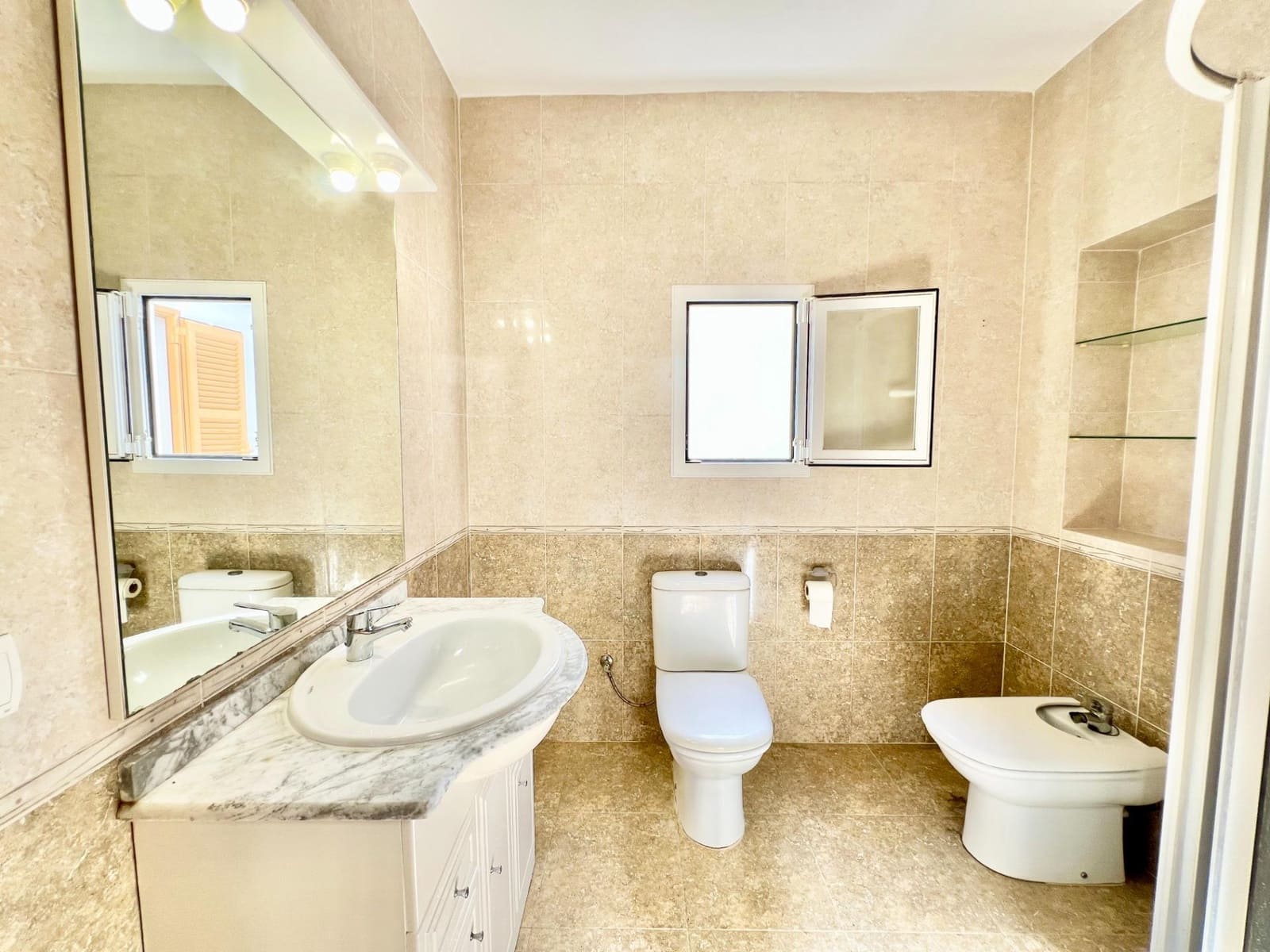 3 sovrum Lägenhet att hyra i Campos - 1 200 € (Ref: 9758931)