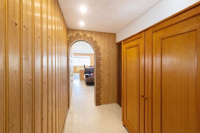 2 slaapkamer Penthouse te koop in Ses Salines - € 379.000 (Ref: 9765120)