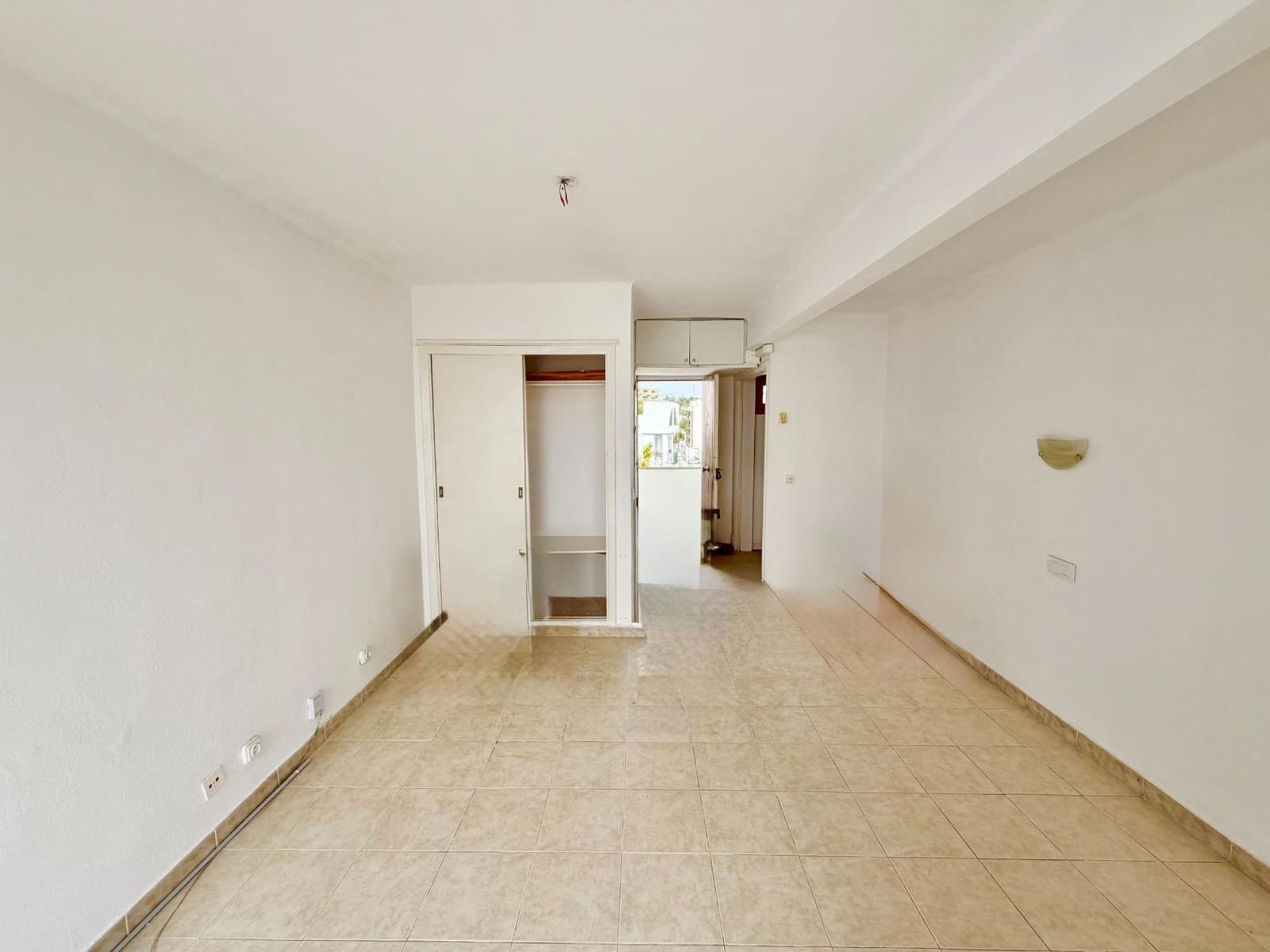 1 soveværelse Studio til leje i Cala Mayor med swimmingpool - € 800 (Ref: 9770609)