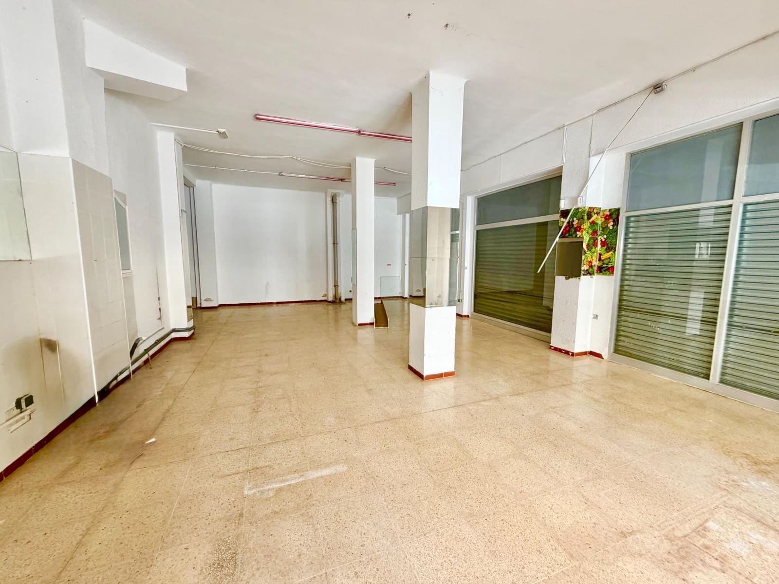 Commercial for sale in Palma de Mallorca - € 200,000 (Ref: 9770610)