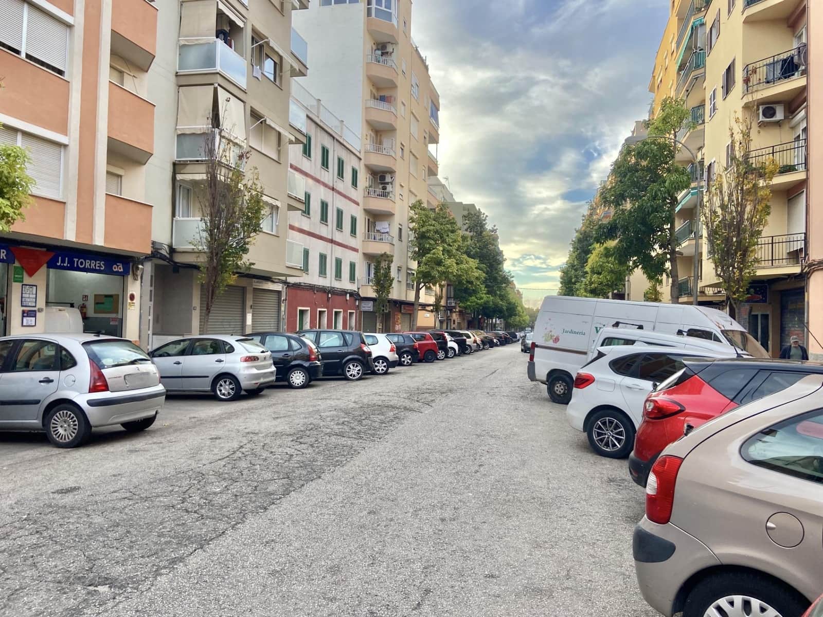 Commercial for sale in Palma de Mallorca - € 200,000 (Ref: 9770610)