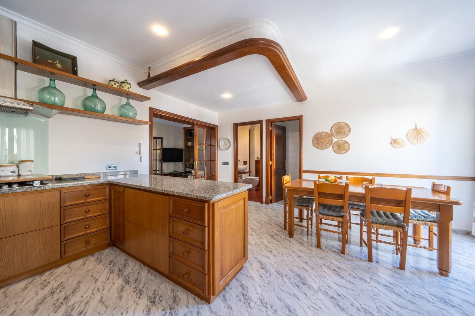 4 bedroom Penthouse for rent in Llucmajor with garage - € 2,000 (Ref: 9778085)