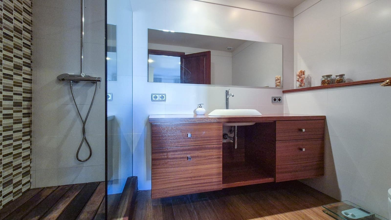 4 bedroom Penthouse for rent in Llucmajor with garage - € 2,000 (Ref: 9778085)