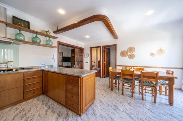 4 bedroom Penthouse for rent in Llucmajor - € 2,000 (Ref: 9778085)