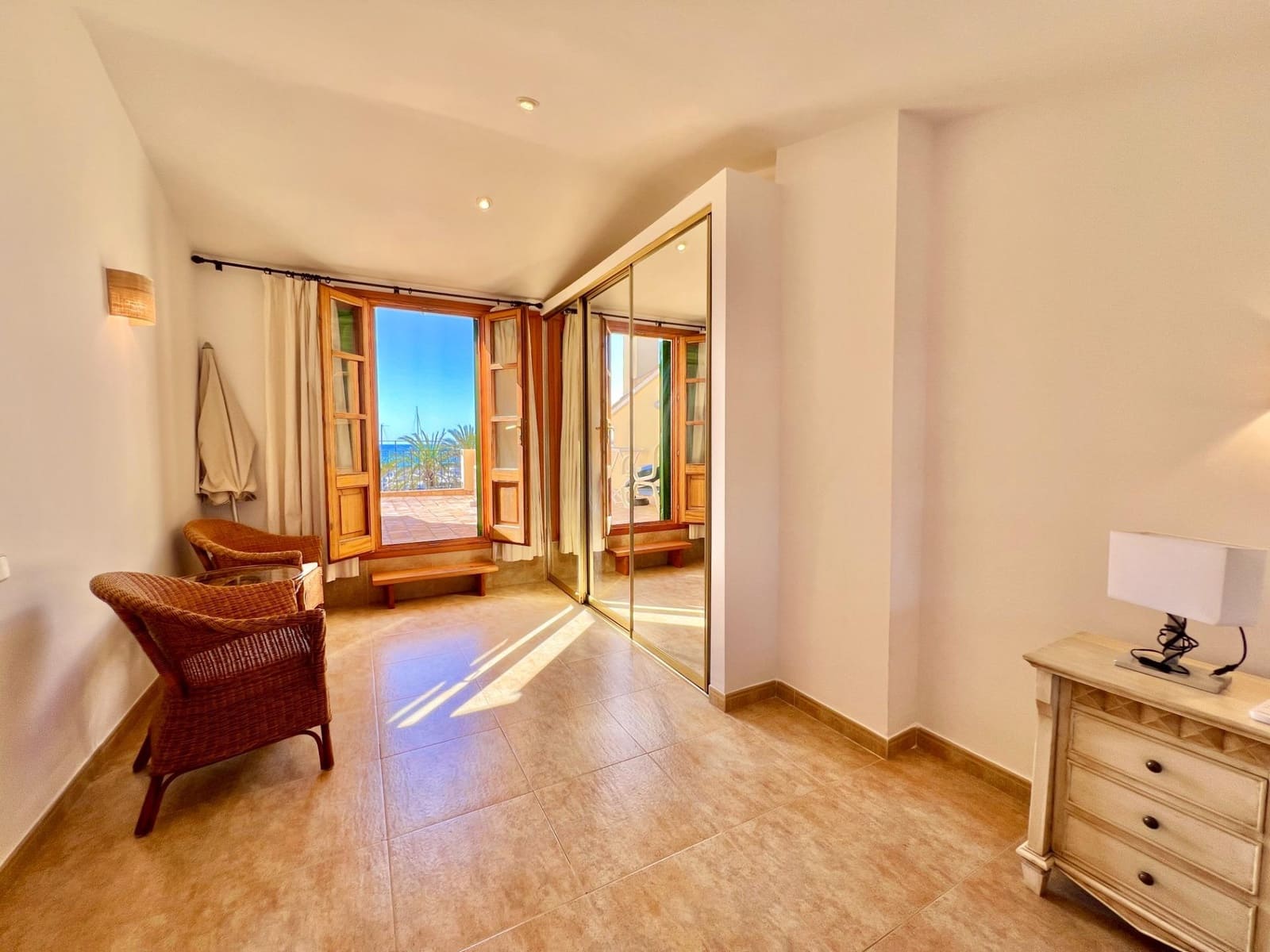 3 bedroom Penthouse for rent in Campos with pool garage - € 2,350 (Ref: 9780512)