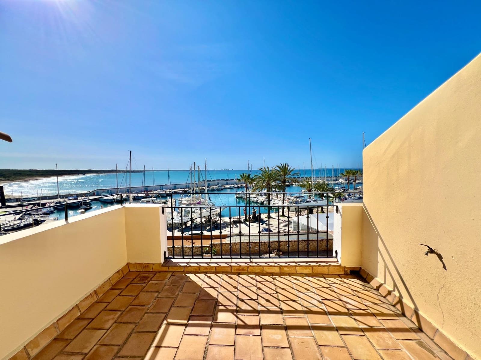 3 bedroom Penthouse for rent in Campos with pool garage - € 2,350 (Ref: 9780512)