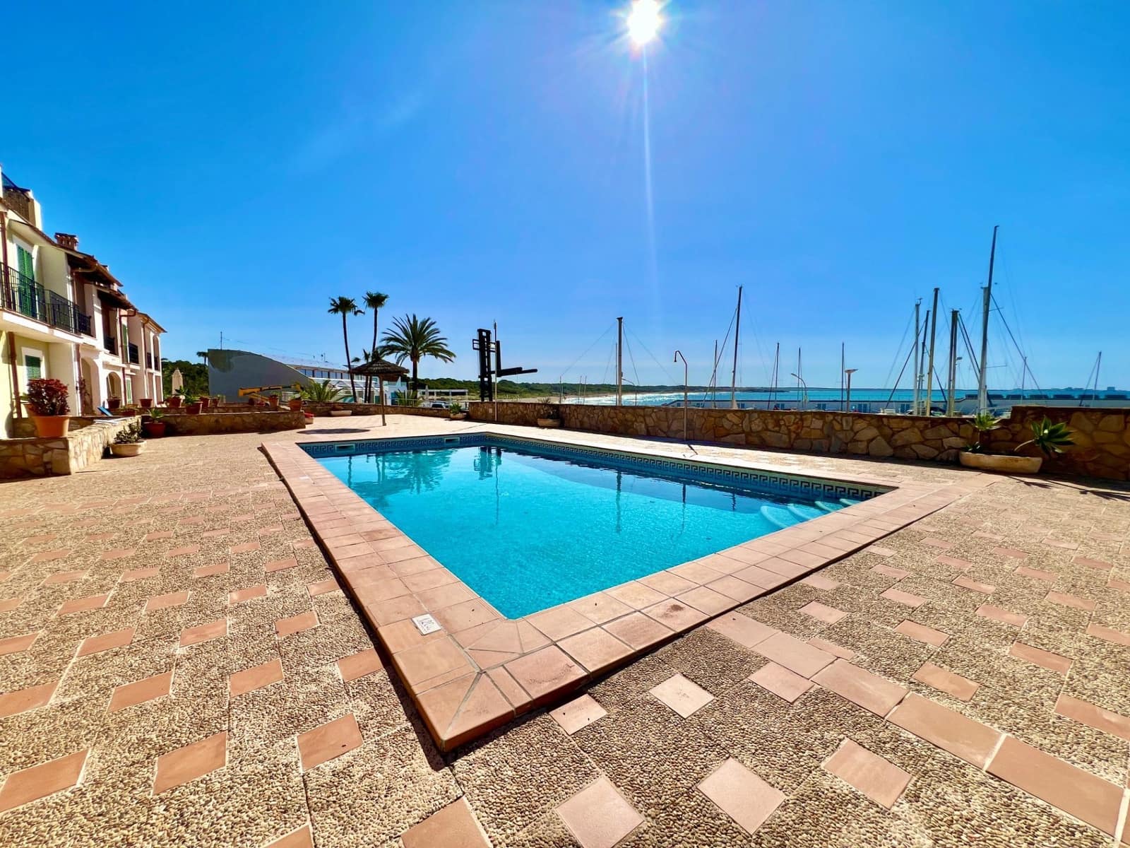 3 bedroom Penthouse for rent in Campos with pool garage - € 2,350 (Ref: 9780512)