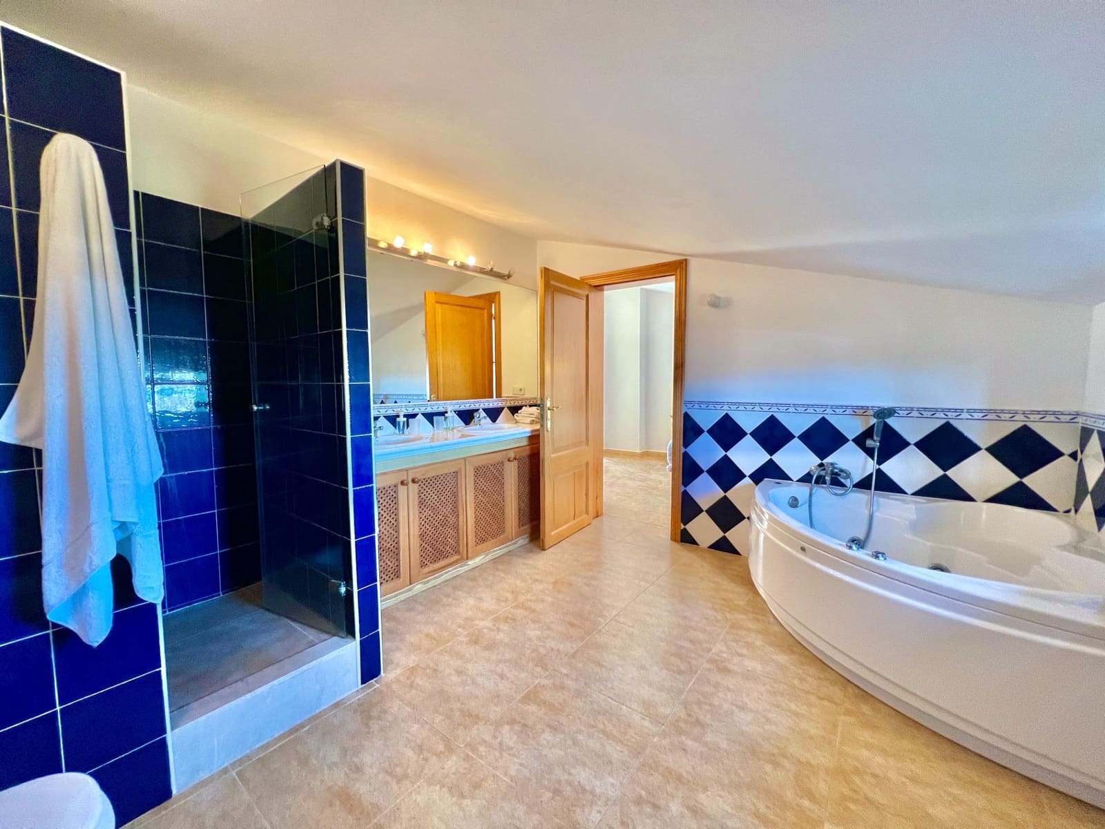 3 bedroom Penthouse for rent in Sa Rapita / La Rapita with pool garage - € 2,350 (Ref: 9780512)