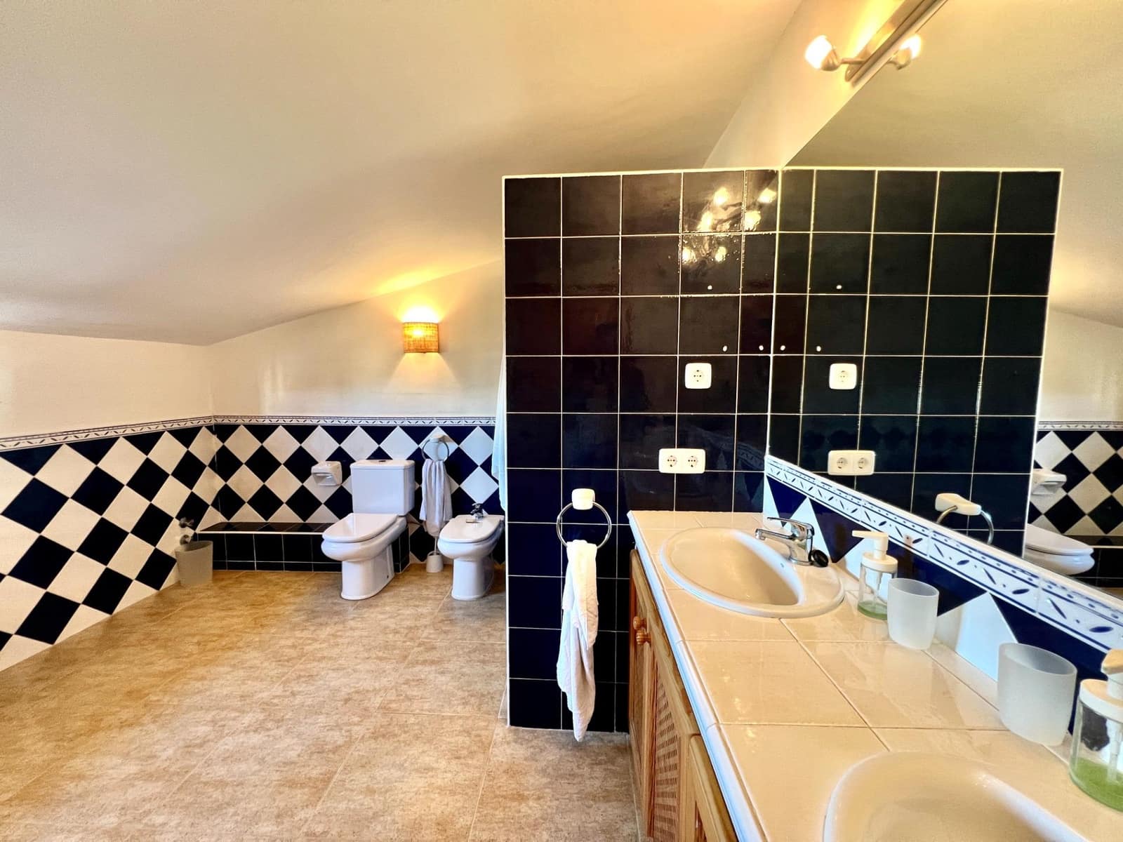 3 bedroom Penthouse for rent in Sa Rapita / La Rapita with pool garage - € 2,350 (Ref: 9780512)