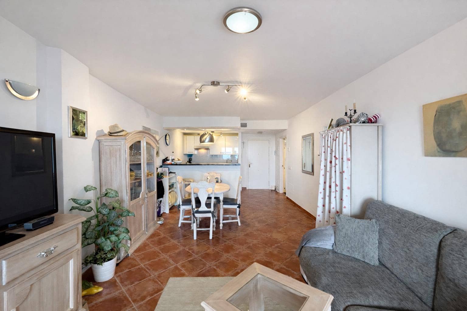 1 bedroom Flat for sale in Llucmajor with pool garage - € 490,000 (Ref: 9780513)