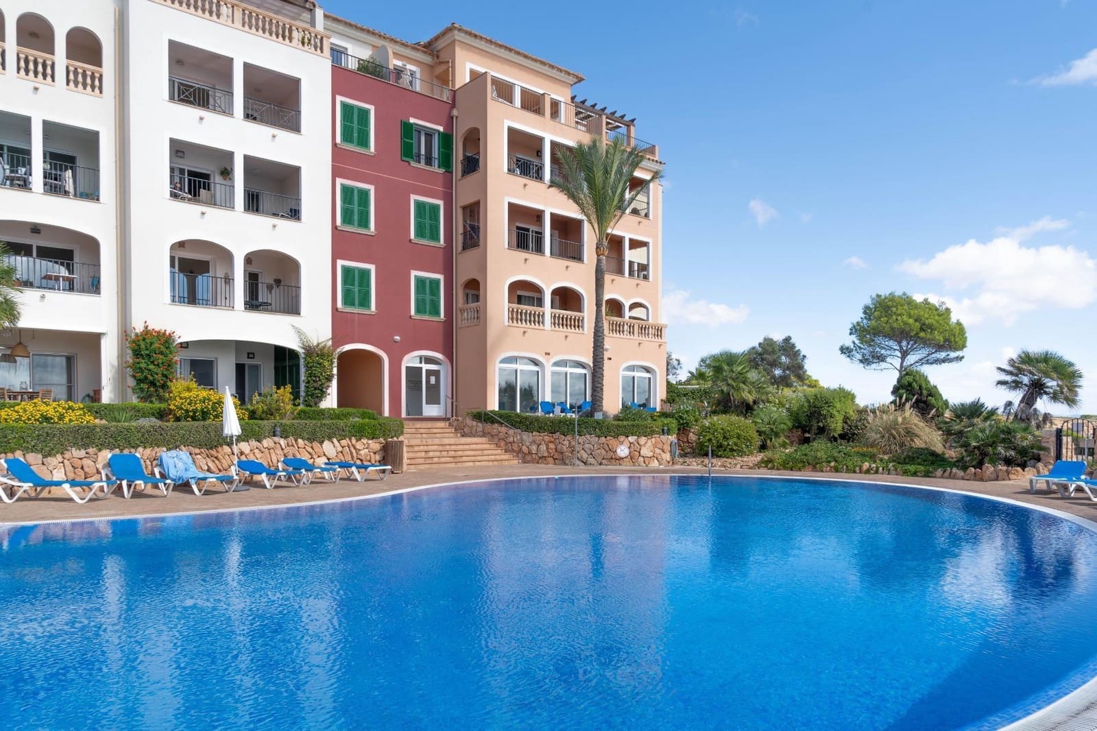 1 bedroom Flat for sale in Llucmajor with pool garage - € 490,000 (Ref: 9780513)