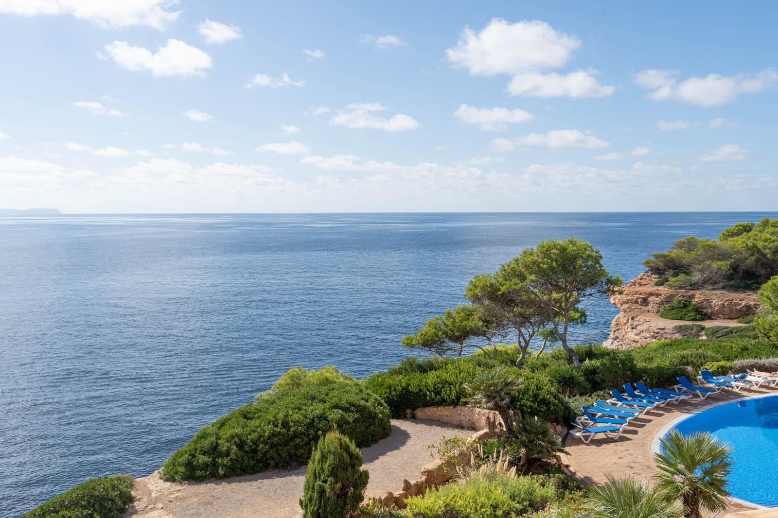 1 bedroom Flat for sale in Llucmajor with pool garage - € 490,000 (Ref: 9780513)