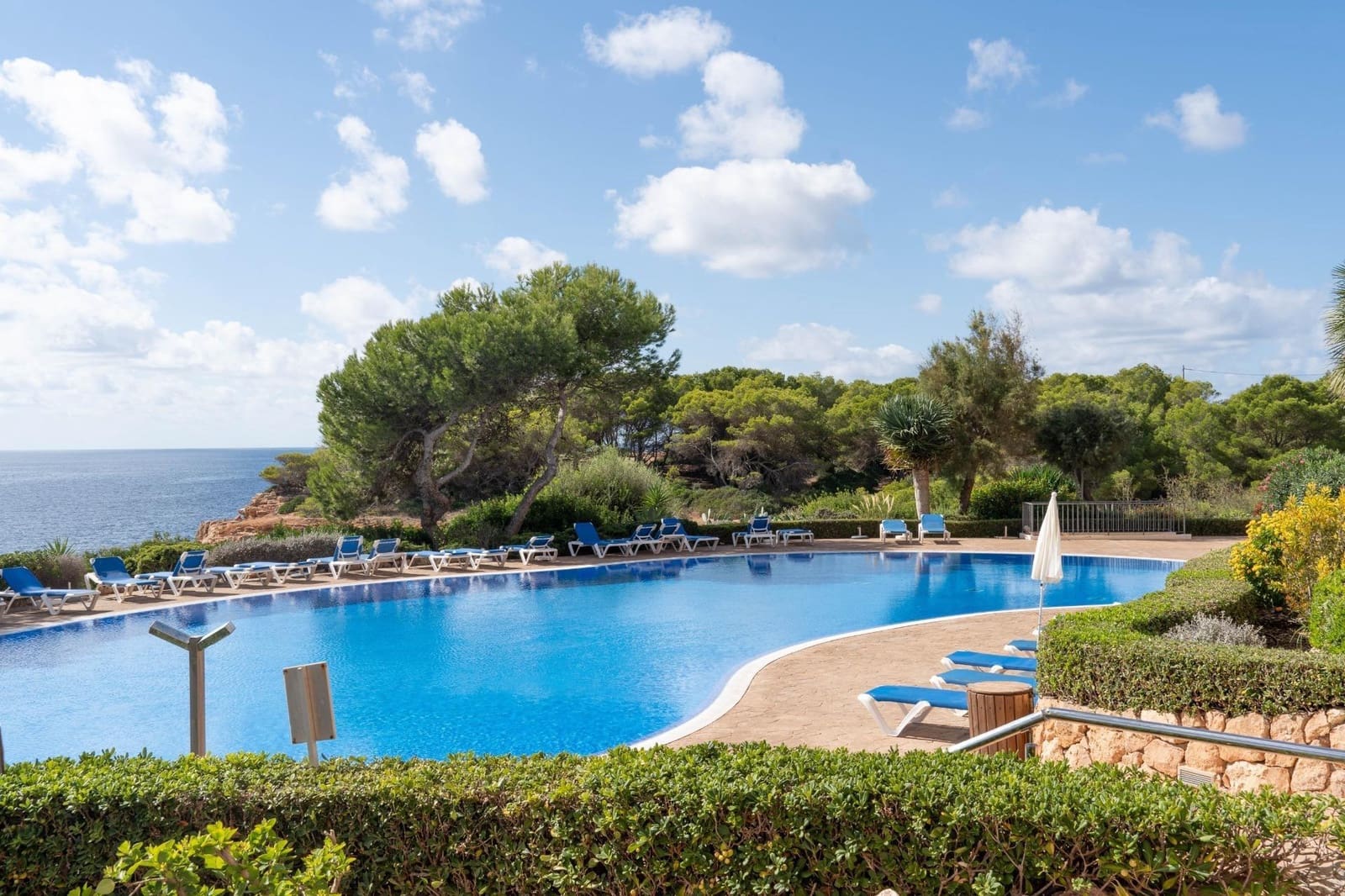 1 bedroom Flat for sale in Llucmajor with pool garage - € 490,000 (Ref: 9780513)