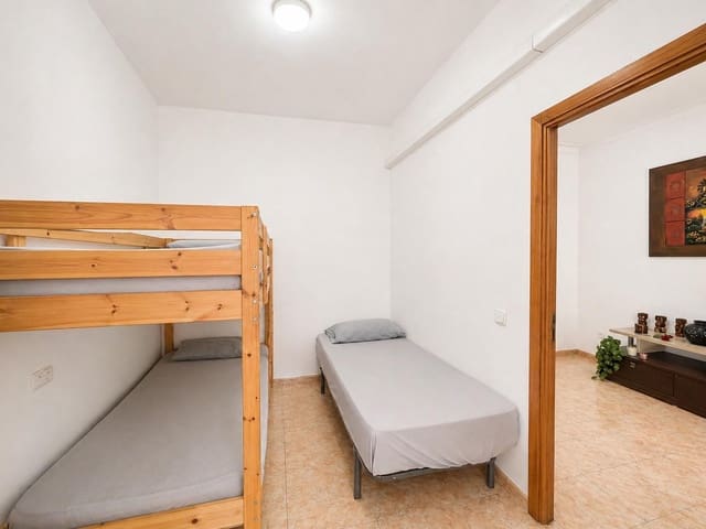 2 makuuhuone Omakotitalo myytävänä paikassa Palma de Mallorca mukana 
autotalli - 380 000 € (Ref: 9815831)