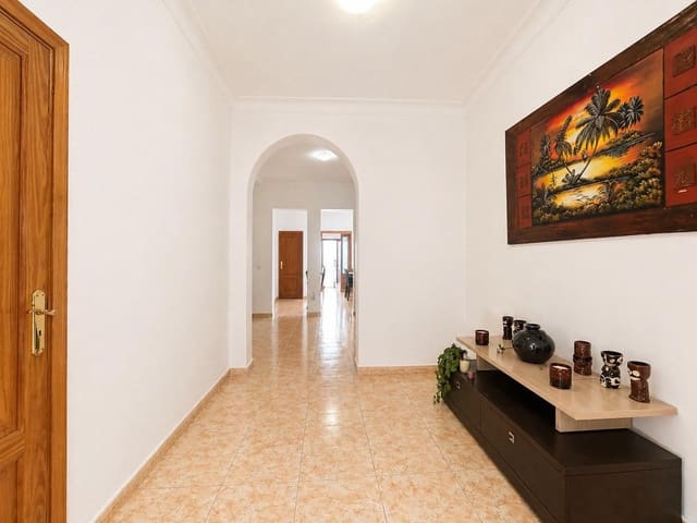 2 makuuhuone Omakotitalo myytävänä paikassa Palma de Mallorca mukana 
autotalli - 380 000 € (Ref: 9815831)