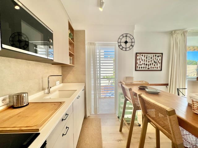 3 sypialnia Mieszkanie do wynajęcia w Colonia de Sant Jordi, Ses Salines z garażem - 1 750 € (Ref: 9855421)