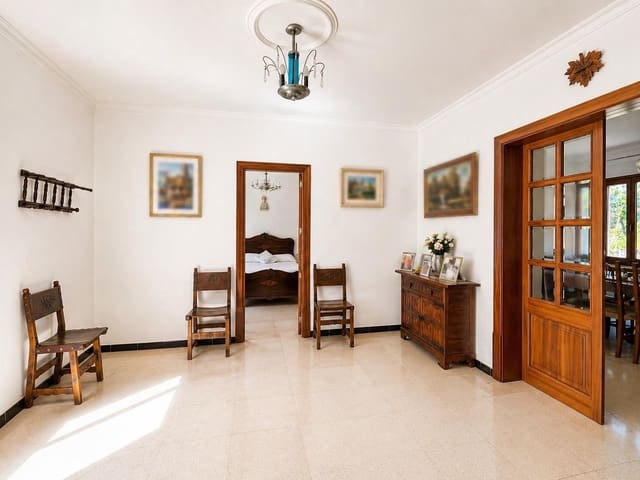 4 bedroom Villa for sale in Alaró with garage - € 1,100,000 (Ref: 9866982)