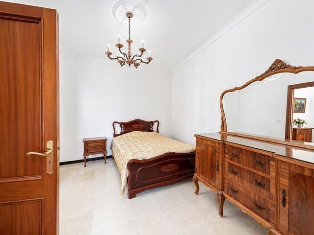 4 bedroom Villa for sale in Alaró with garage - € 1,100,000 (Ref: 9866982)