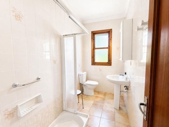 4 bedroom Villa for sale in Alaró with garage - € 1,100,000 (Ref: 9866982)