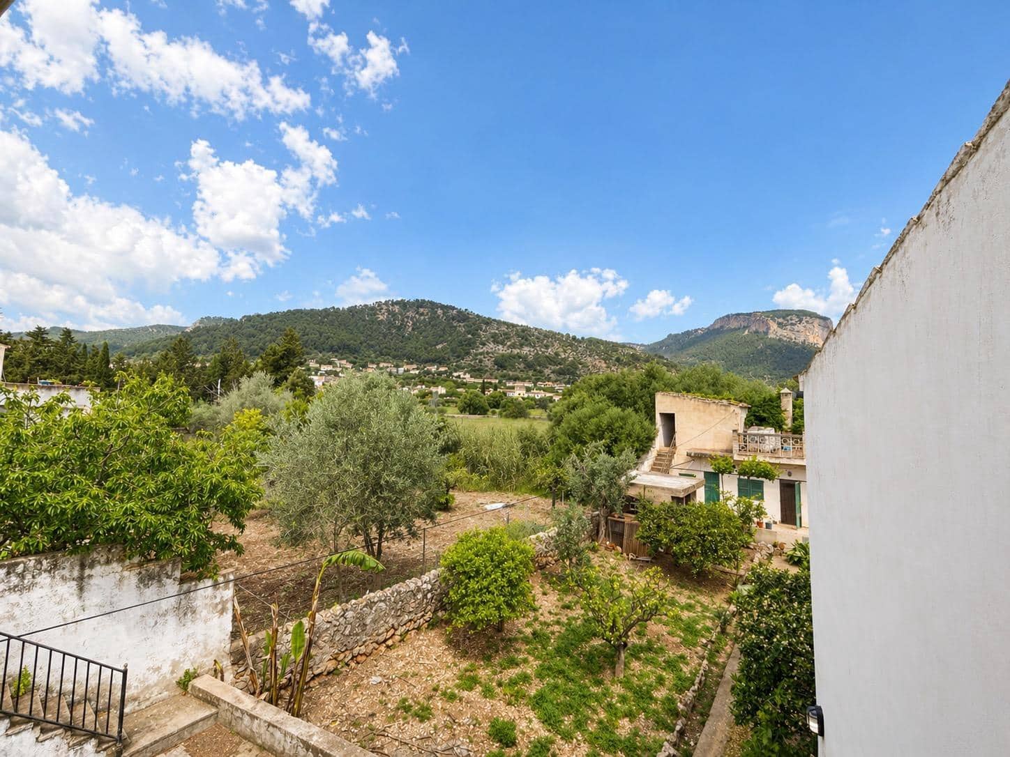 4 chambre Villa/Maison à vendre à Alaro avec garage - 1 100 000 € (Ref: 9866982)