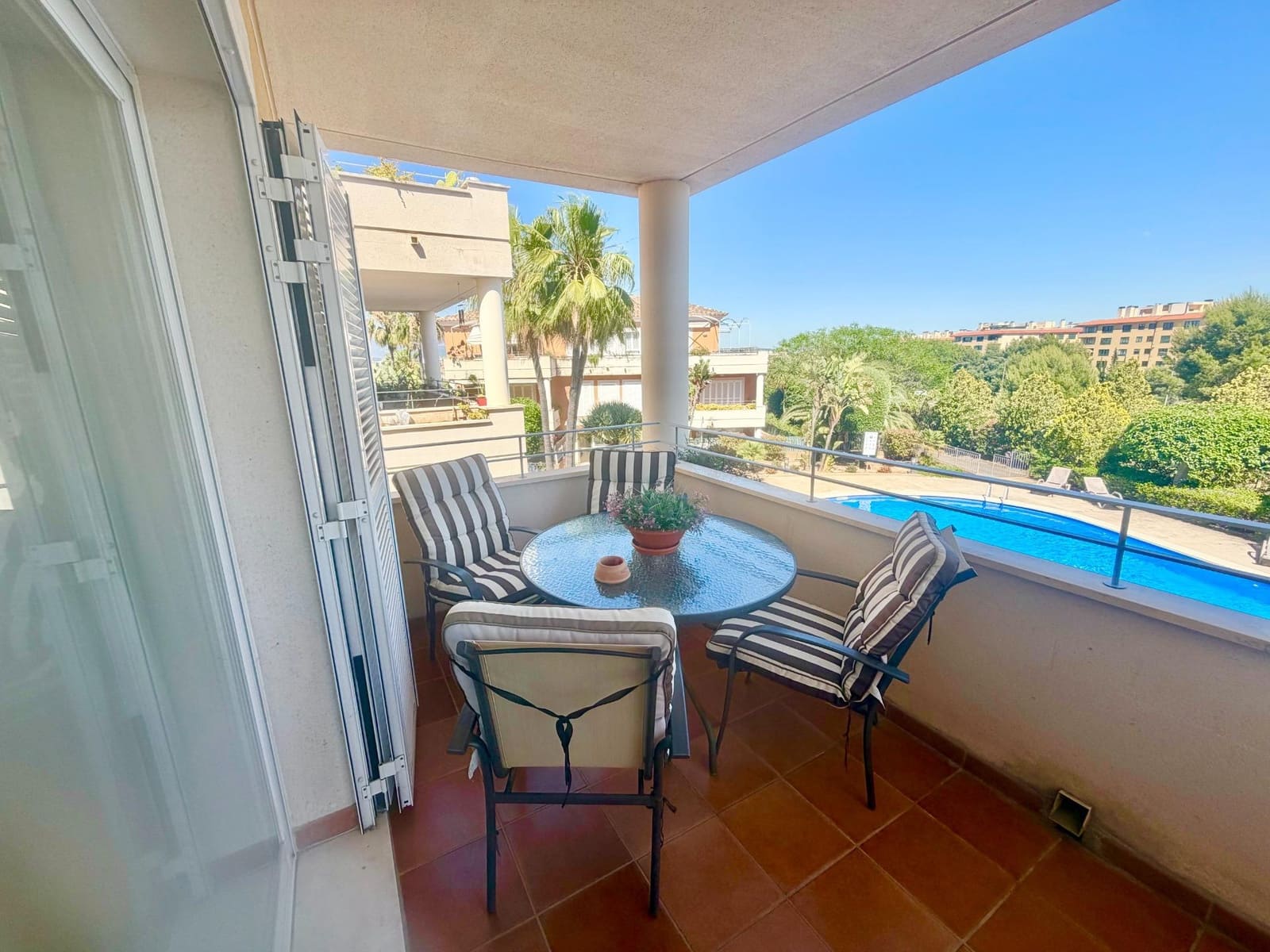 2 bedroom Flat for rent in Palma de Mallorca with pool garage - € 2,000 (Ref: 9873478)